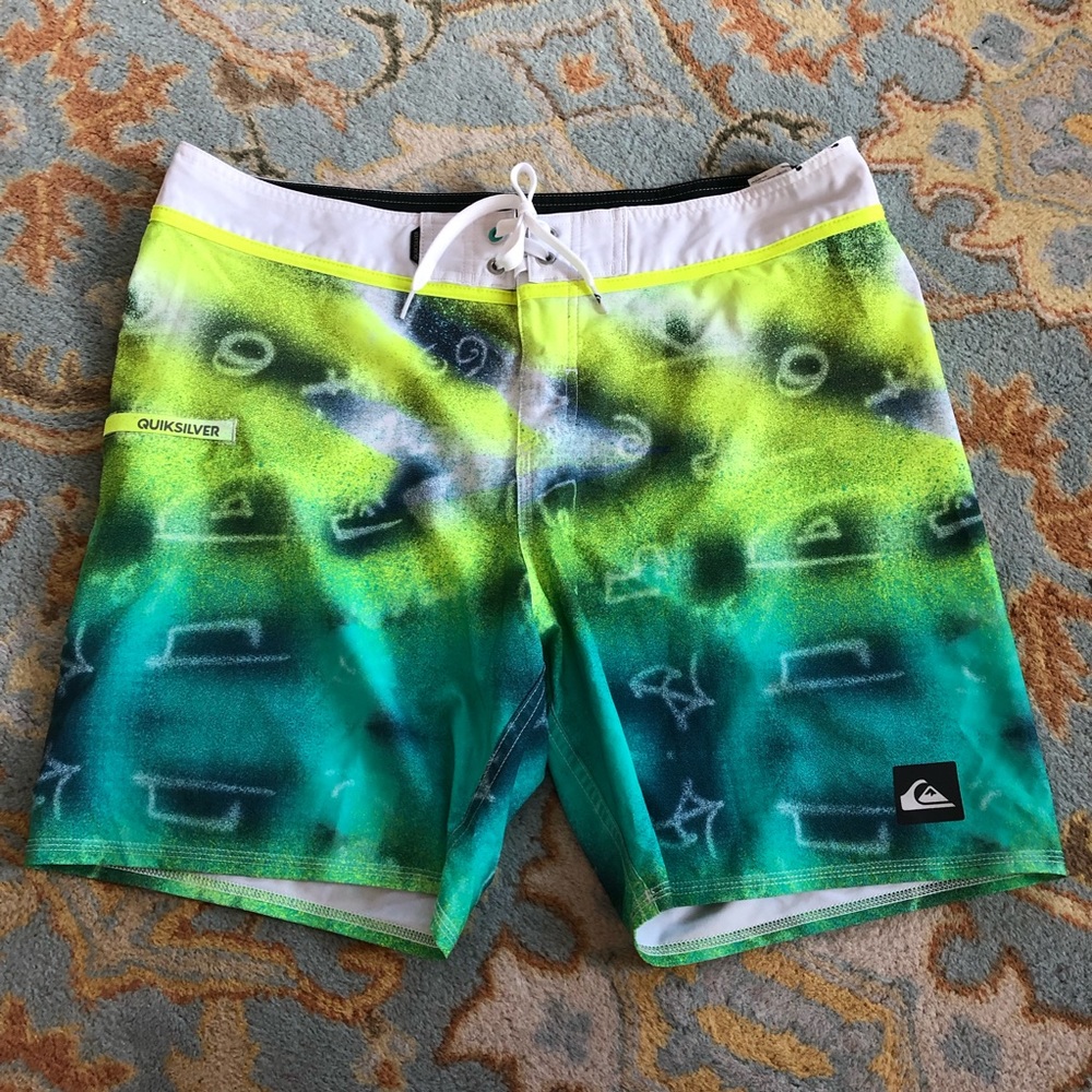 Men’s Quicksilver board shorts